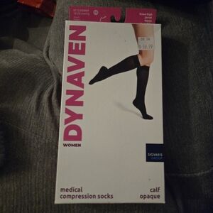 Dynaven compression socks